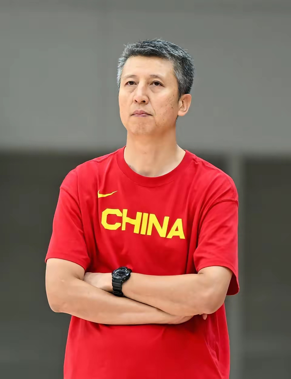 关键时刻突围战来临，深圳男篮围绕国王杯临场应变，压力陡增，控场能力受关注的简单介绍