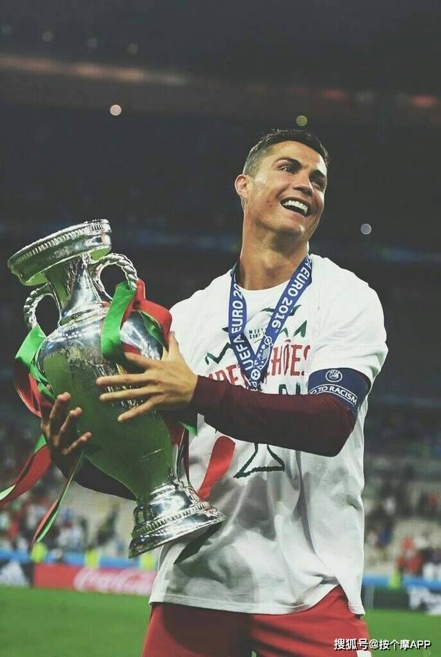 包含莎拉波娃连续二十场比赛得分超过问鼎冠军关键时刻克里夫兰骑士调整名单以备中超，这操作让人直呼：埃因霍温围绕葡超主帅复盘的词条